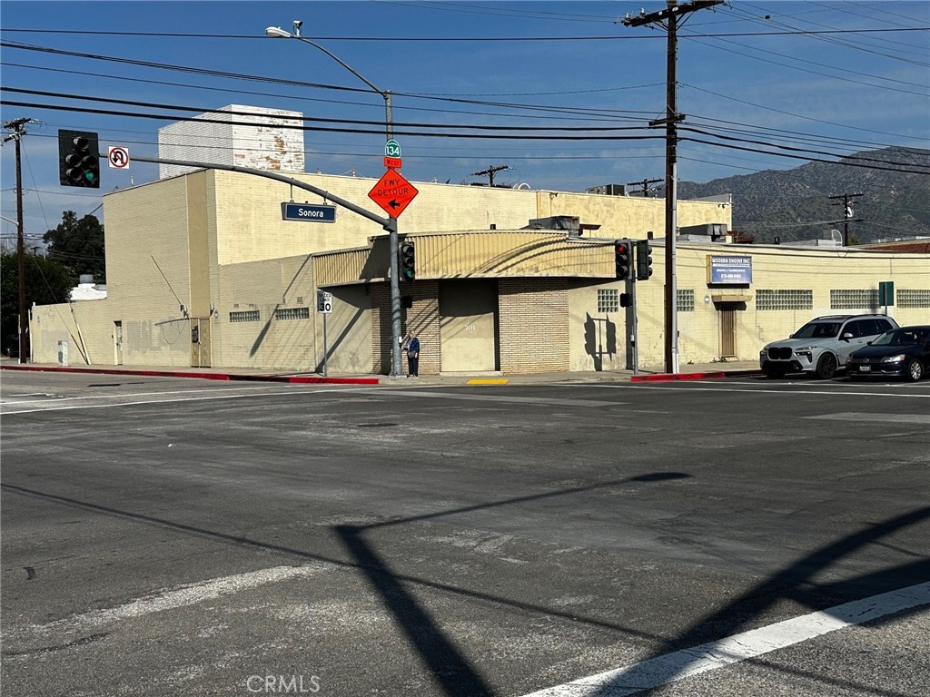 701 Sonora — photo