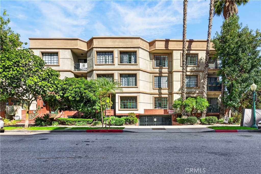 426 N Maryland 101 — photo