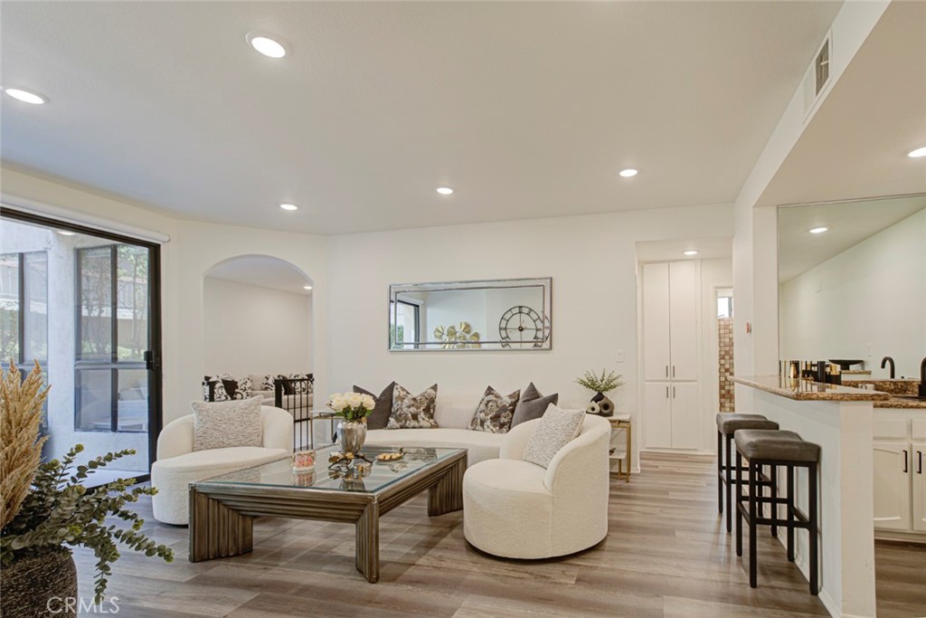 511 N Jackson 101 — photo