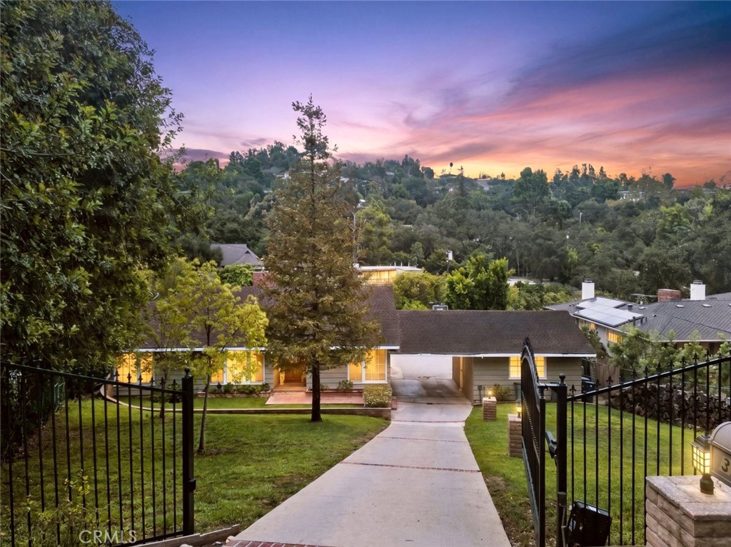 3726 Berwick Drive — photo