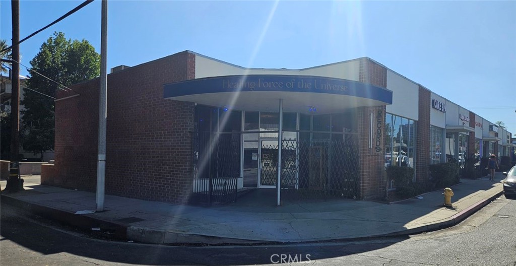 1200 E Walnut Street — photo
