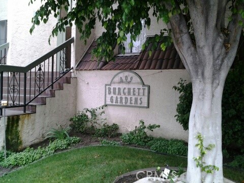 409 Burchett Street 118 — photo