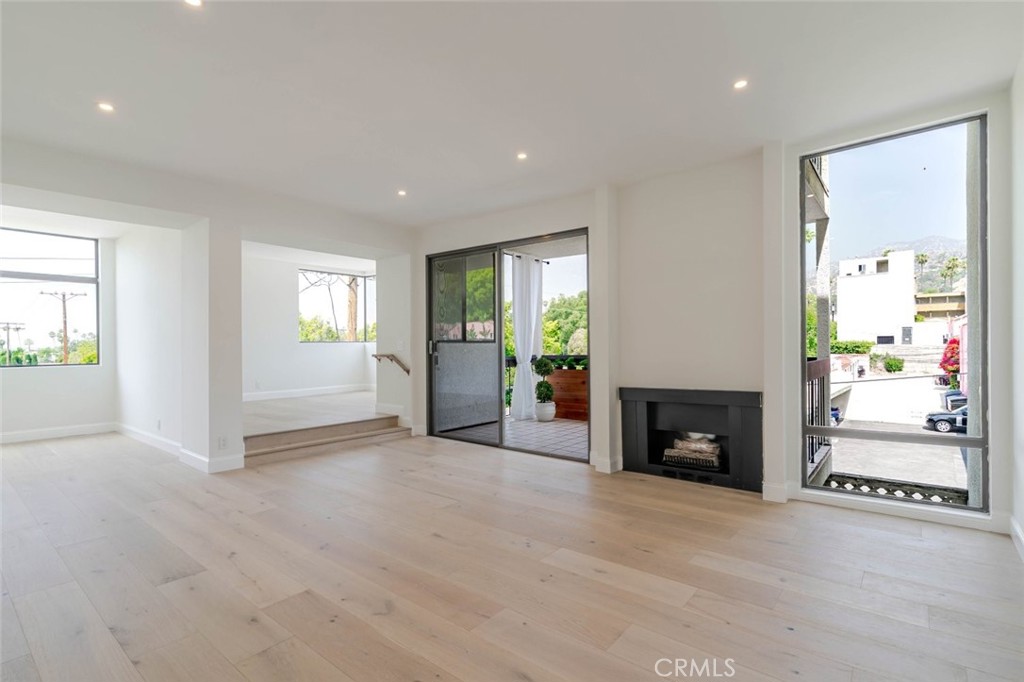 1305 N Columbus 208 — photo