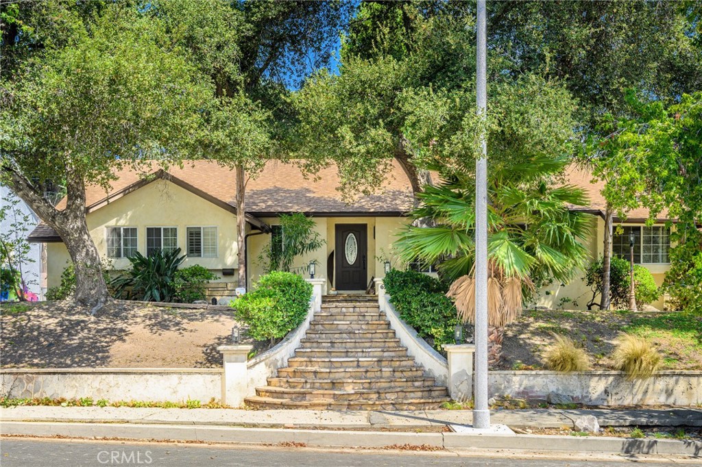 6247 Hamilton Lane — photo