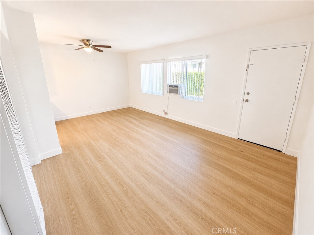 1442 E Maple St — photo