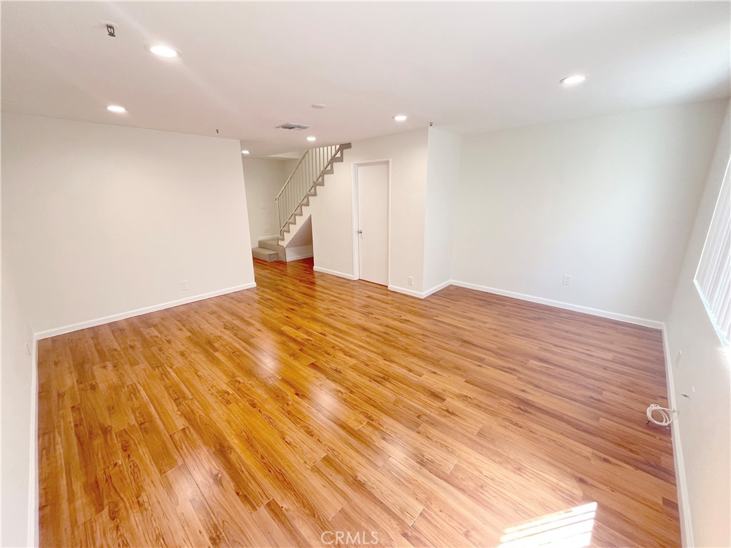 10255 Tujunga Canyon Boulevard 14 — photo