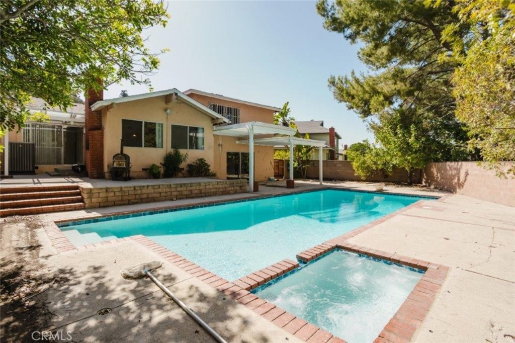 1755 Sunny Heights Drive — photo