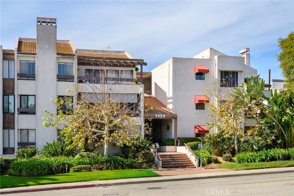 1325 Valley View Road 105 — photo