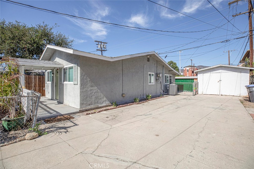 619 Orange Grove 1/2 — photo