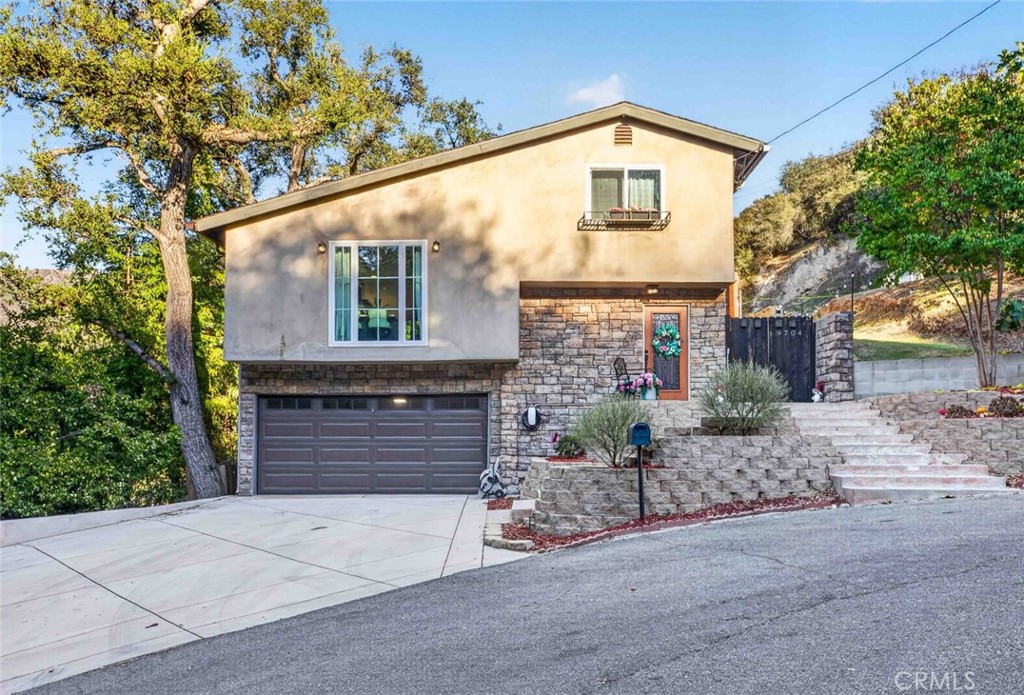 9704 Marcus Lane — photo