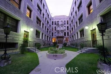 2121 James M Wood Unit 312 — photo