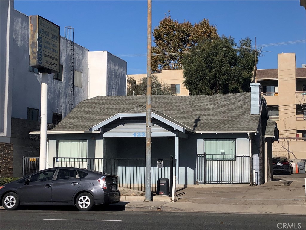 423 W Colorado Street — photo