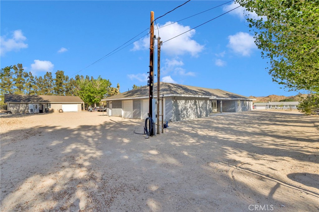 10298 Custer Avenue — photo