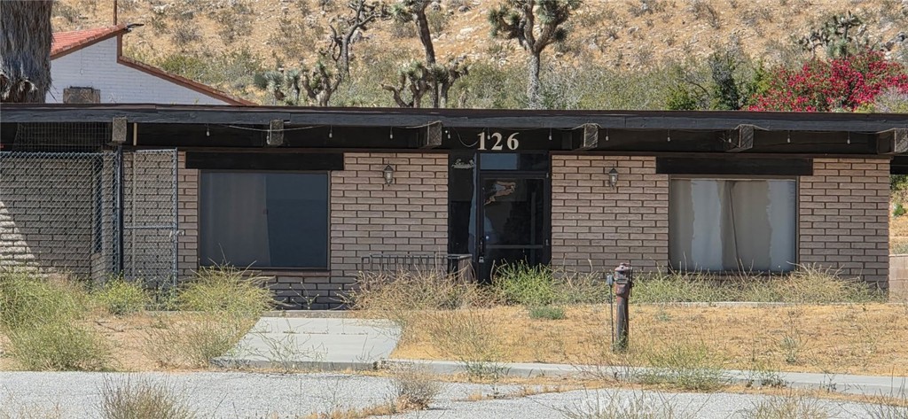 20600 US Highway 18 126 — photo
