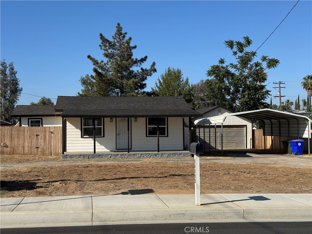 34335 County Line — photo