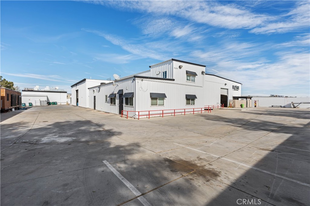 9332 Holly Road — photo