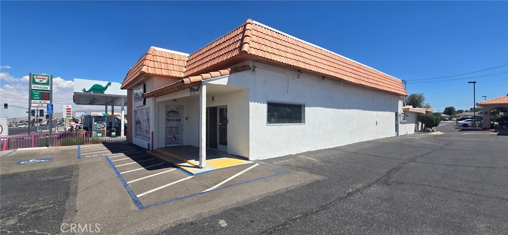 16303 Main — photo