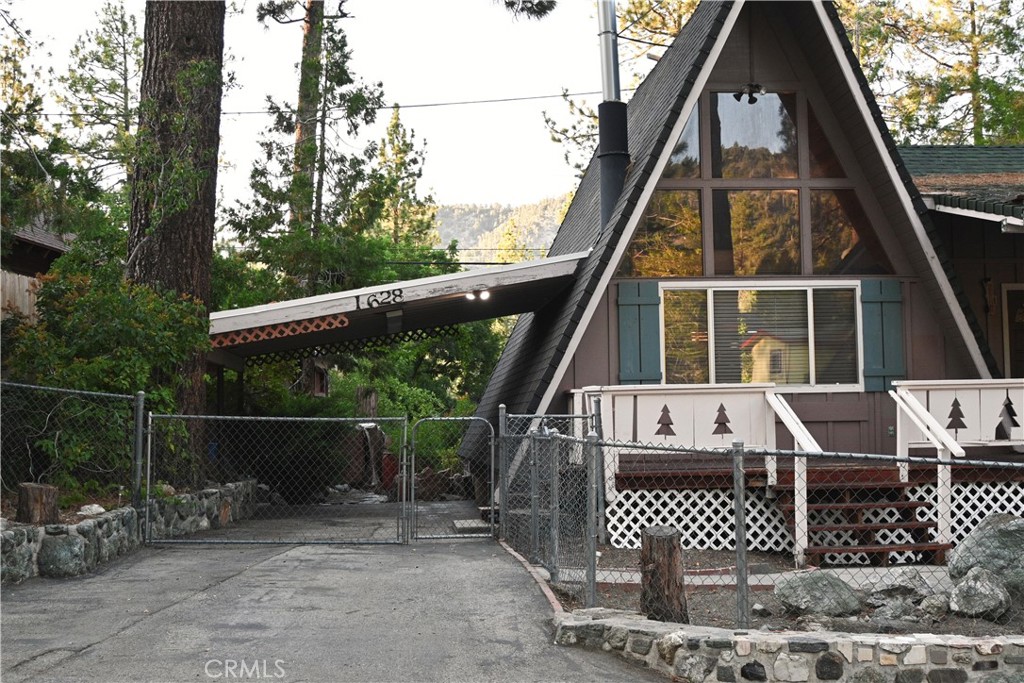 1628 Thrush, Wrightwood, CA 92397 — photo 2