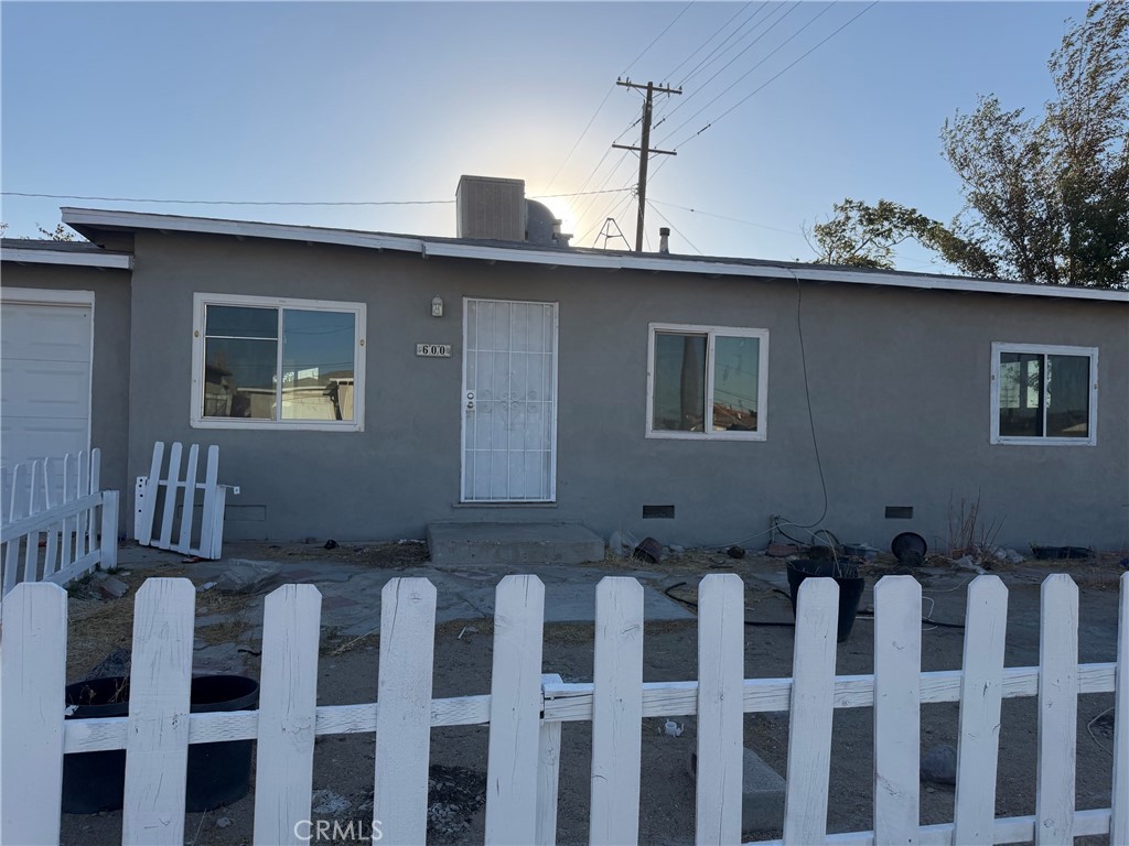 600 Kathleen — photo