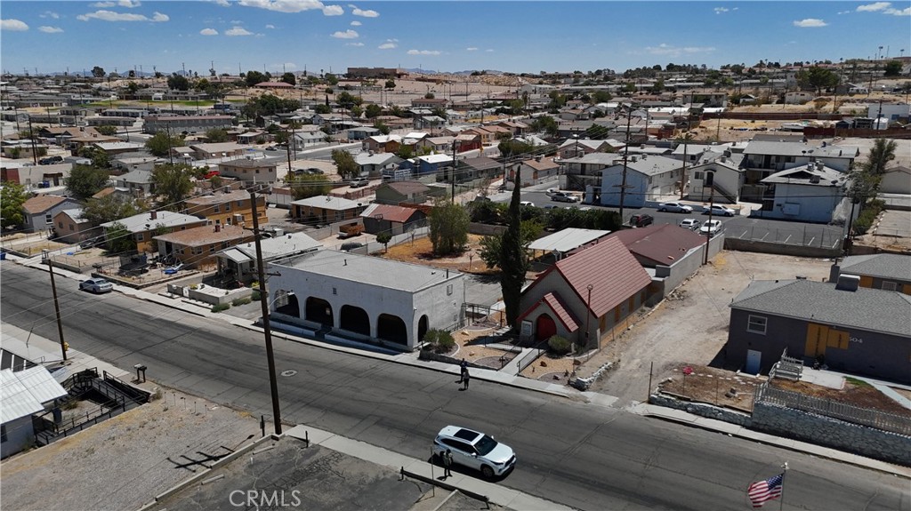 516 E Williams, Barstow, CA 92311 — photo 3