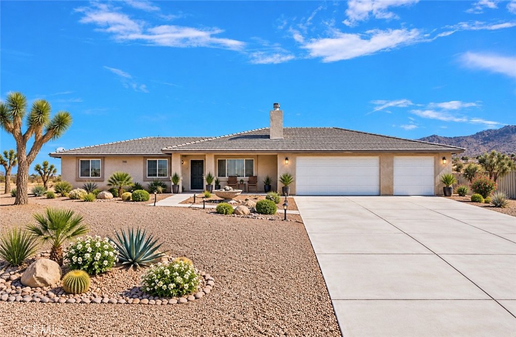 23520 Pala — photo