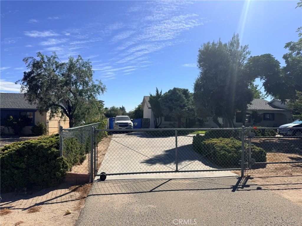 8283 Langdon — photo