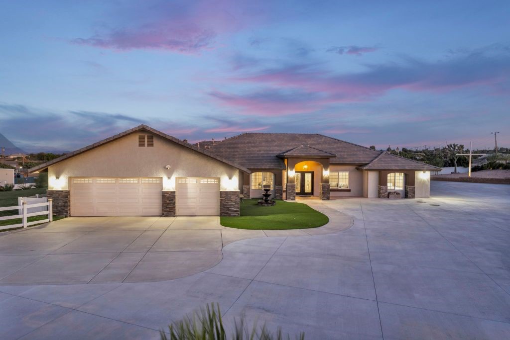 10525 Sage Street — photo
