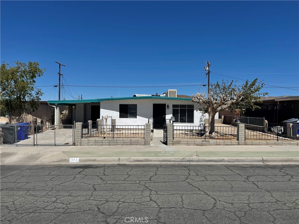 1111 Taos — photo