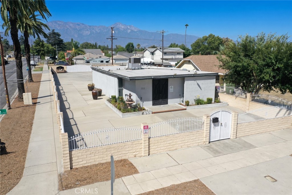 703 E E, Ontario, CA 91764 — photo 2