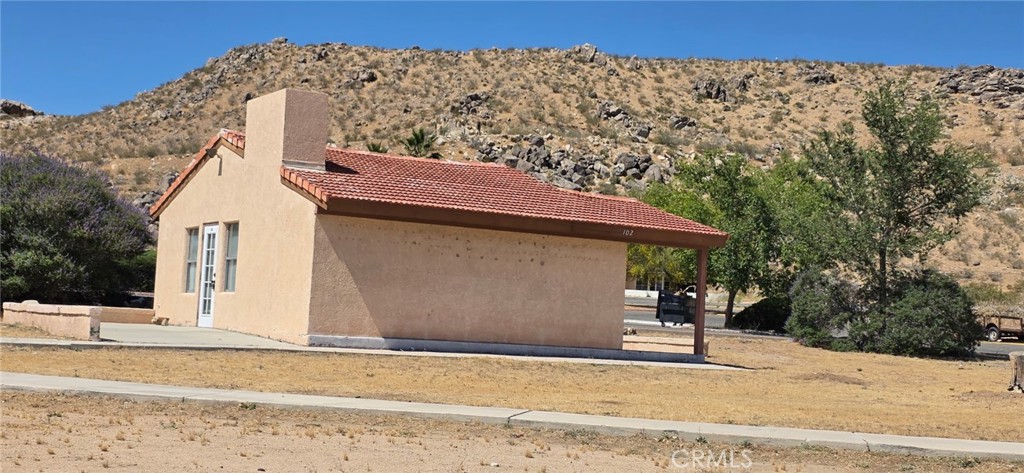 20600 US Highway 18 102 — photo