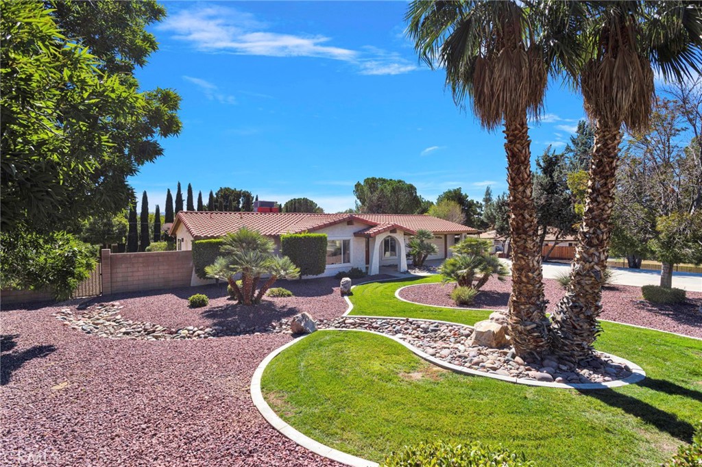 15033 Riverside Way — photo