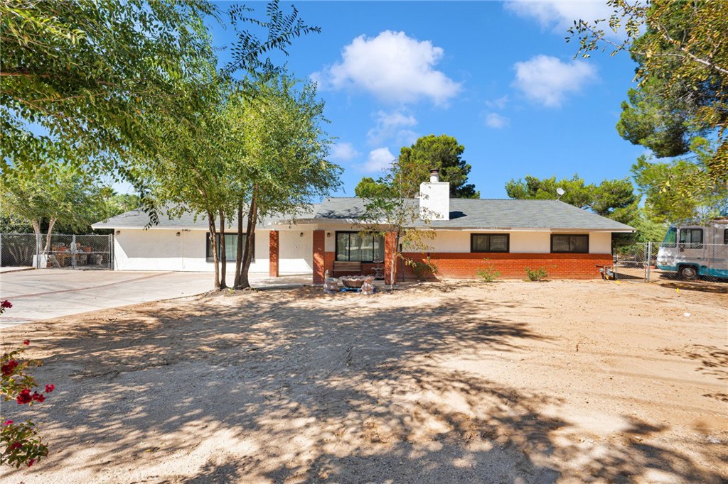 16326 Eucalyptus Street — photo