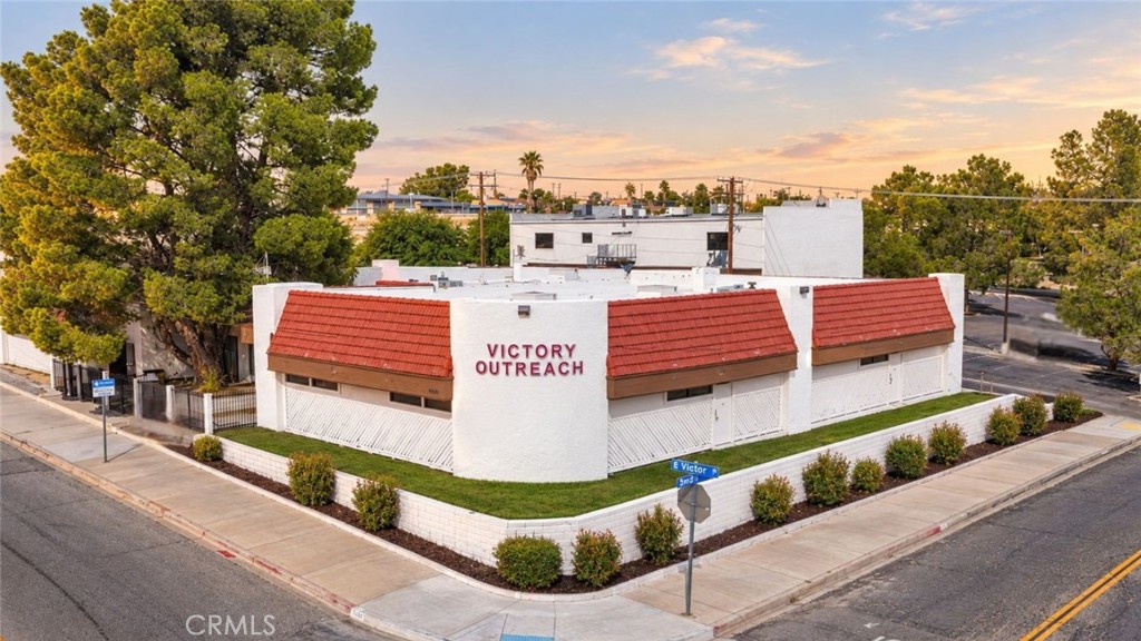 16534 Victor Street — photo
