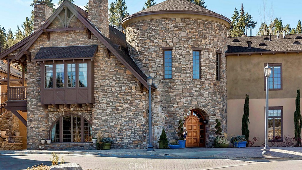 40671 Village 13a — photo