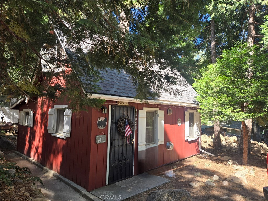 25035 Moon Drive — photo
