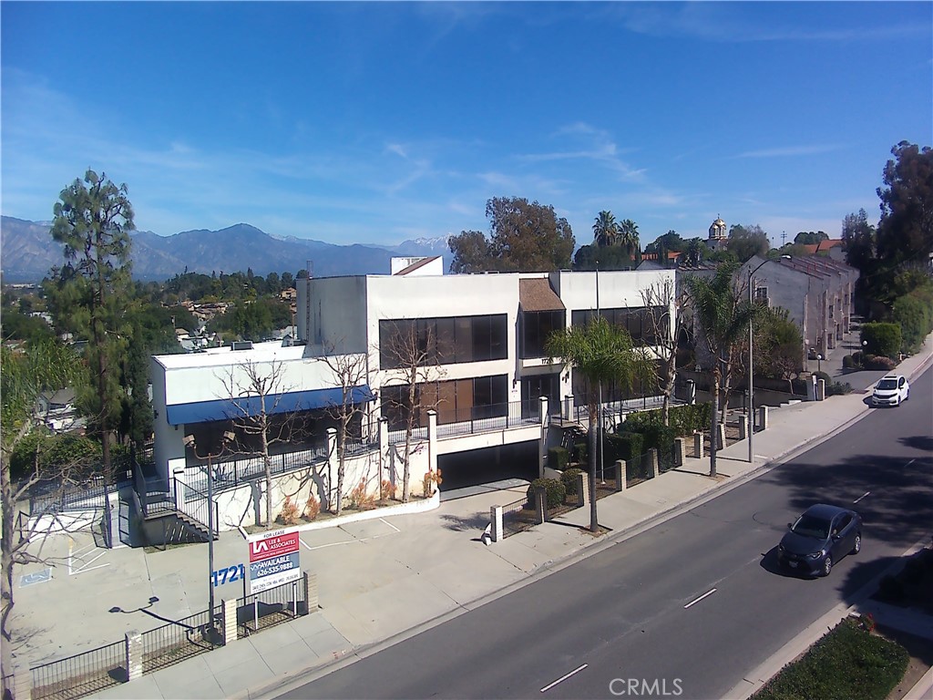 1721 Garvey — photo