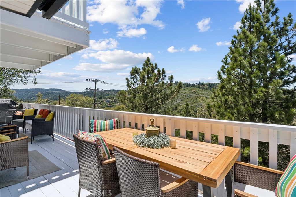 1243 N Grass Valley — photo