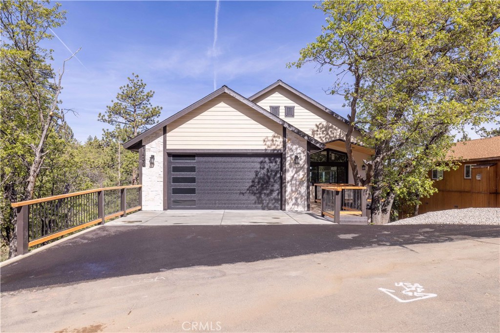 1436 Klamath — photo