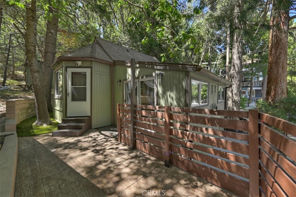 856 Virginia Court — photo