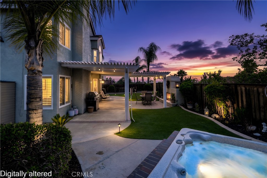 31858 Valone — photo