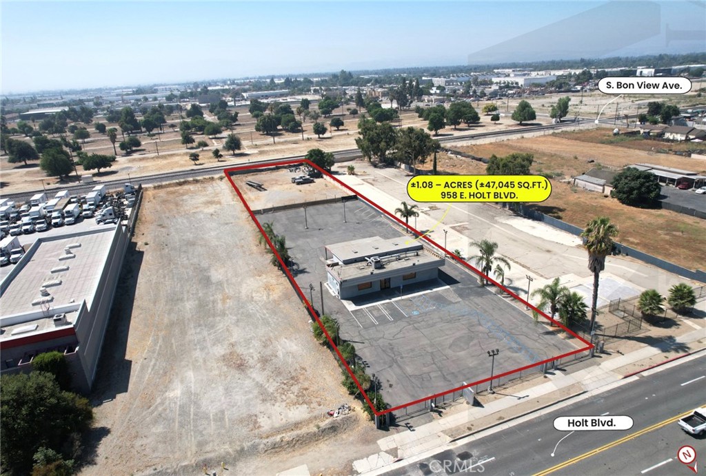958 E E. Holt Blvd. — photo