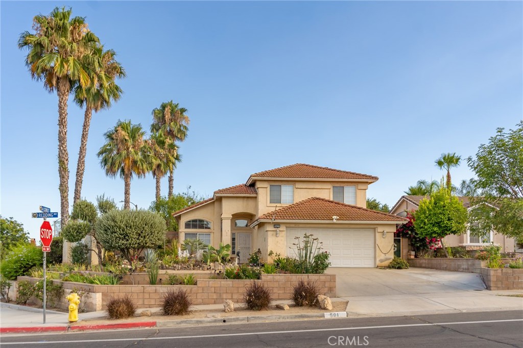 501 Redding Way — photo