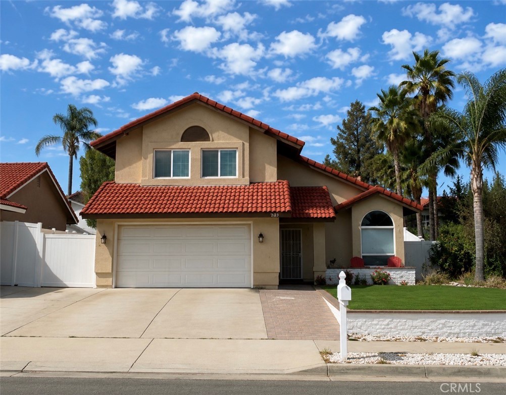 1503 Cresta — photo
