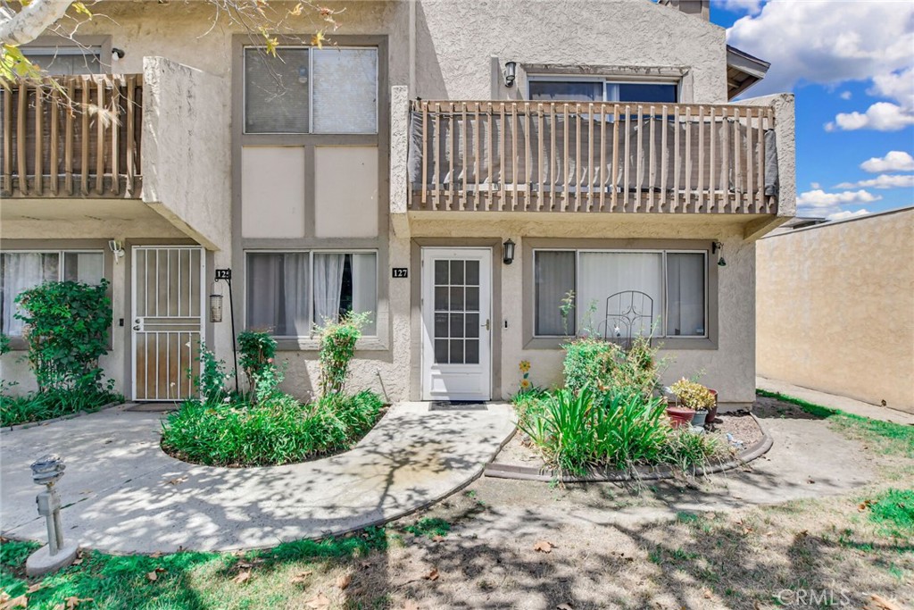 1251 S Meadow 127 — photo