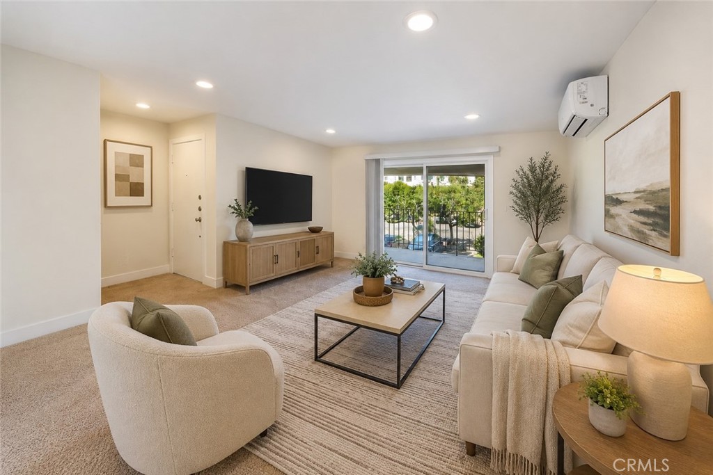 11138 Aqua Vista St 19 — photo