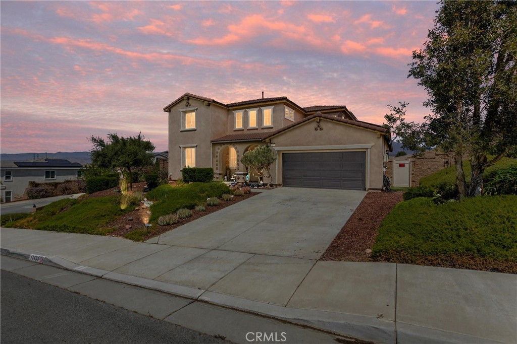 11454 Lyle — photo