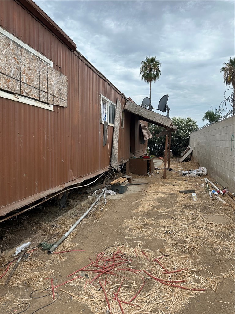 27702 Van Buren — photo