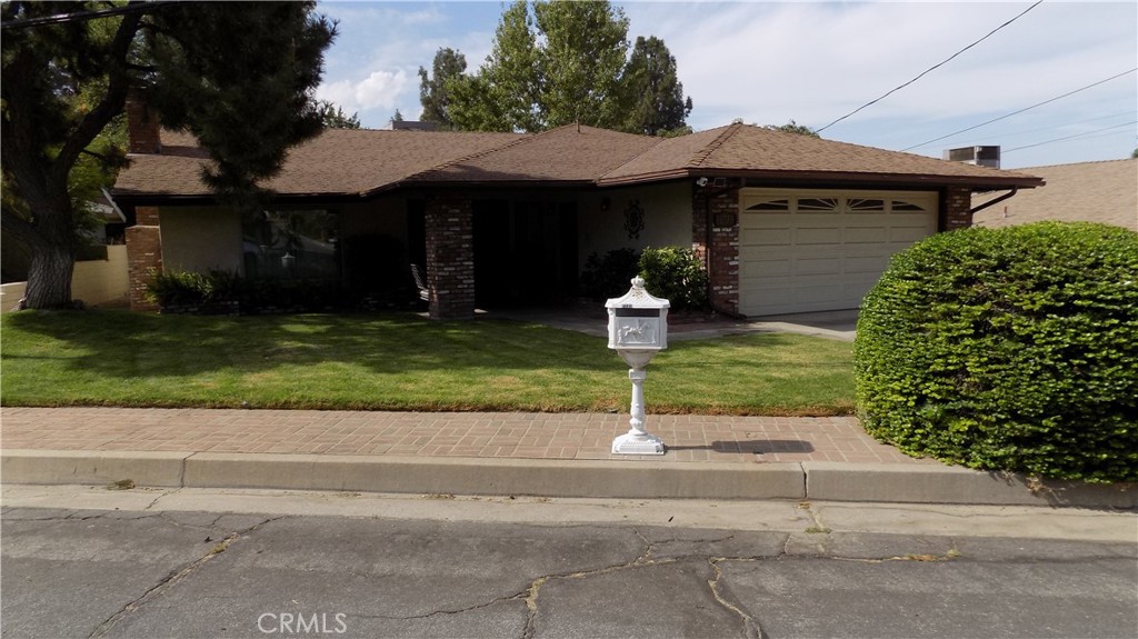 1733 Bonita Vista — photo
