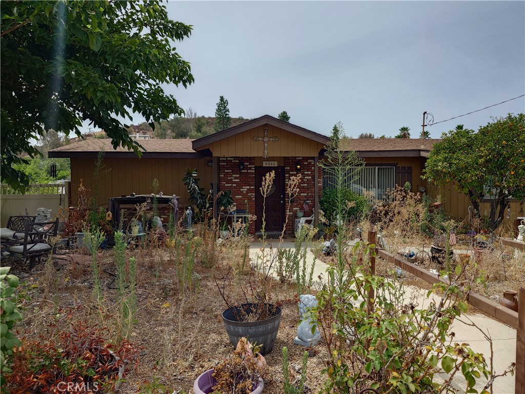 9340 Adlai Road — photo