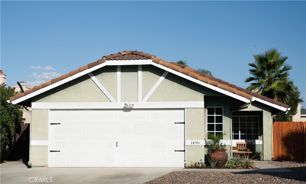 1490 Fallbrook Avenue — photo